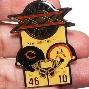 Vintage NFL Super Bowl XX Starline Collector Set Pin Bears vs Patriots 1.5" Vtg